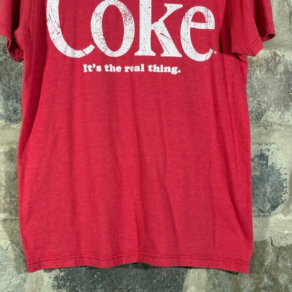 Coca-Cola Vintage Coke Tee M Red Graphic‎ Shirt Soft Retro “It’s the Real Thing” - Picture 3 of 10